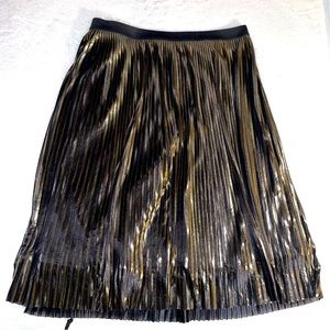 2X bronze and black pleated skirt ⭐️